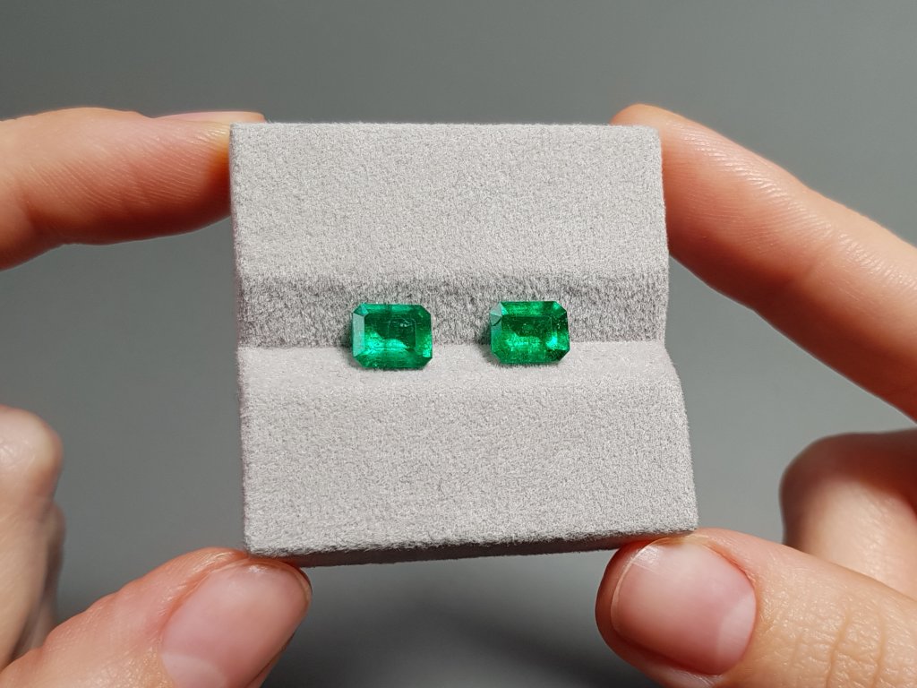 Pair of Octagon Cut Emeralds 2.15 Carats, Colombia Image №4