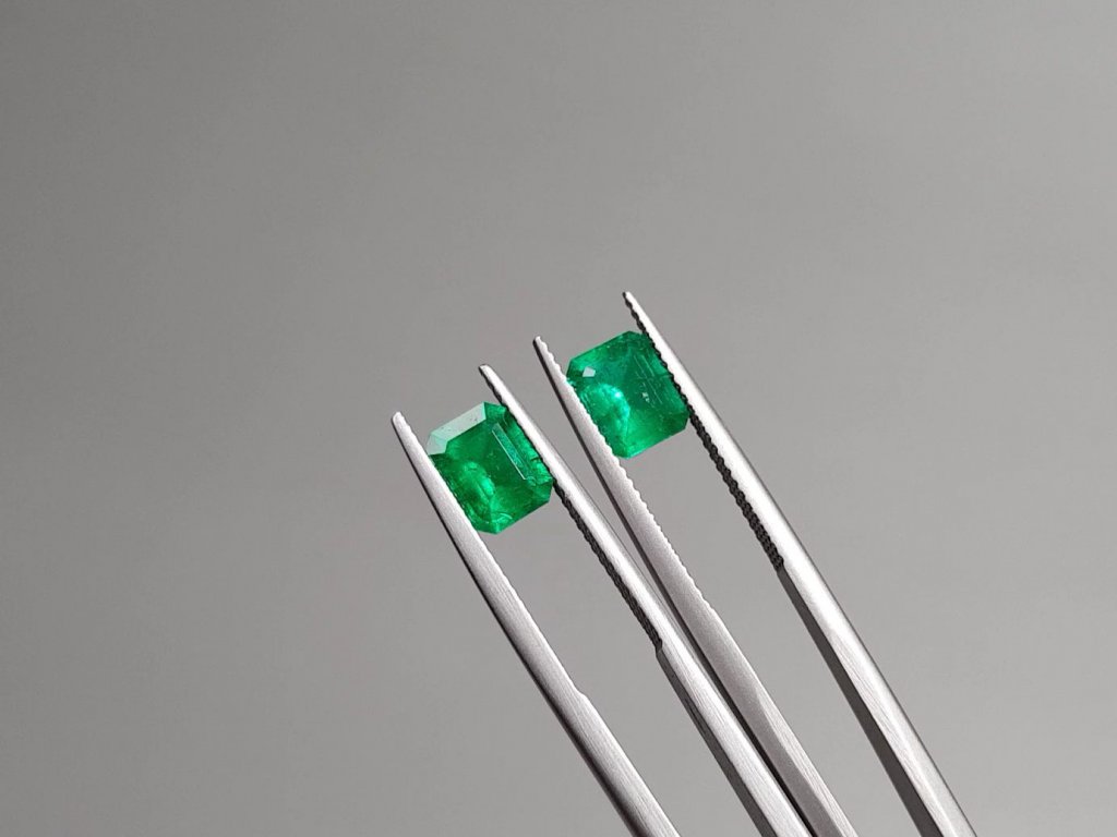 Pair of Octagon Cut Emeralds 2.15 Carats, Colombia Image №3