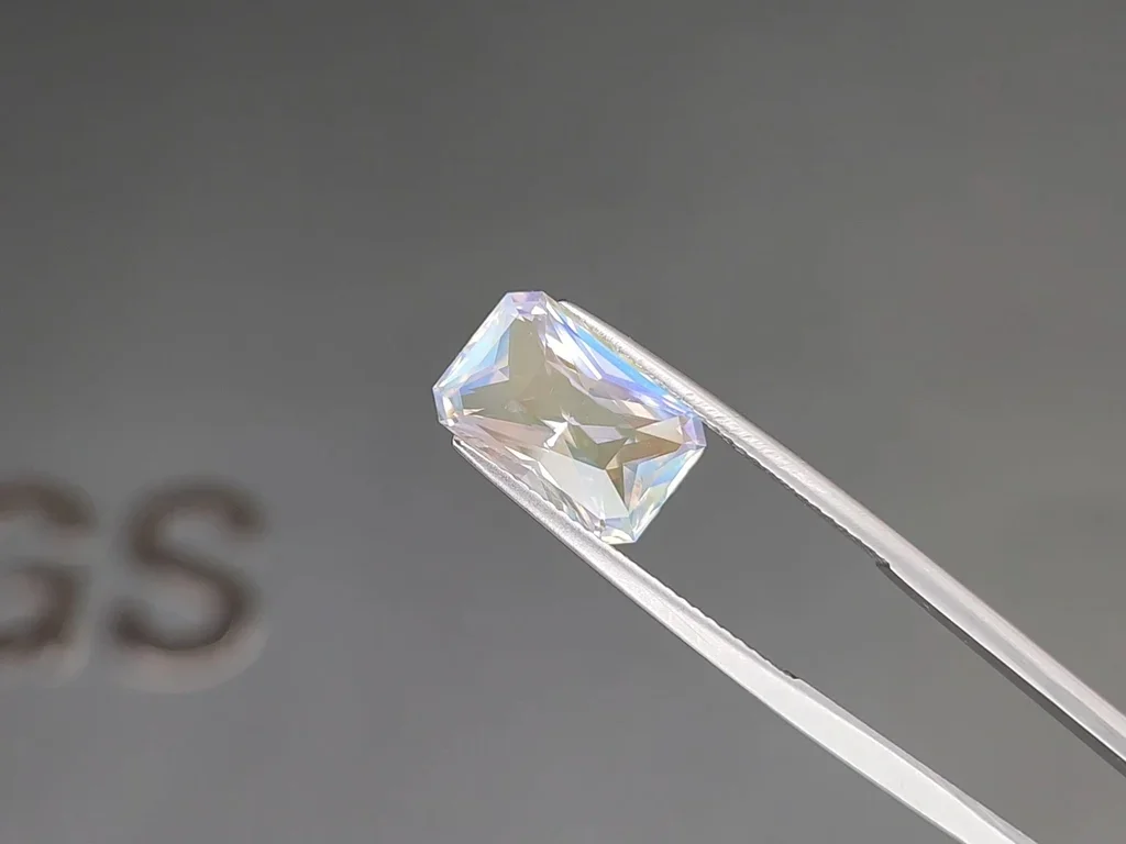 Radiant faceted rainbow moonstone 4.30 carats, Madagascar Image №3