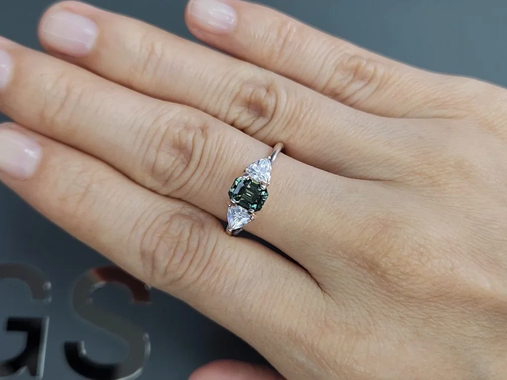 Unheated octagon cut green sapphire 1.47 carats, Madagascar Image №5