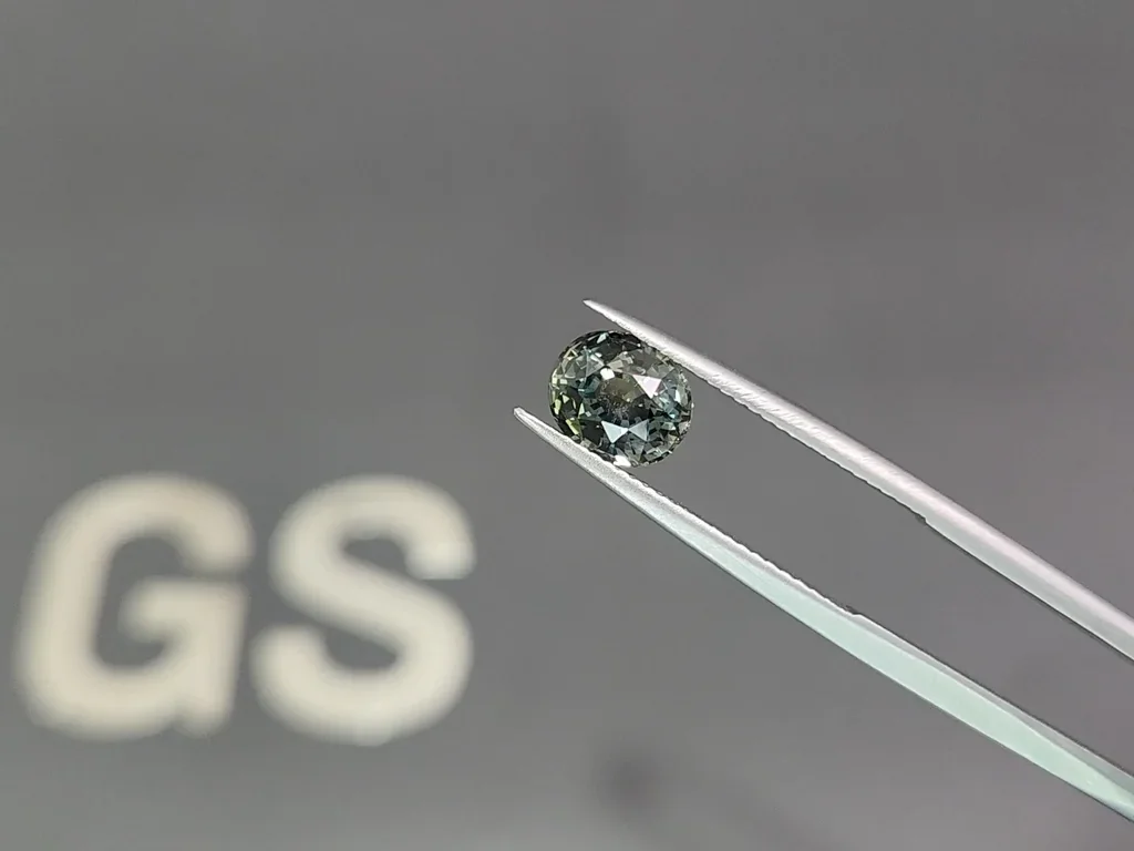 Unheated Teal sapphire oval cut  2.53 carats, Sri Lanka Image №3