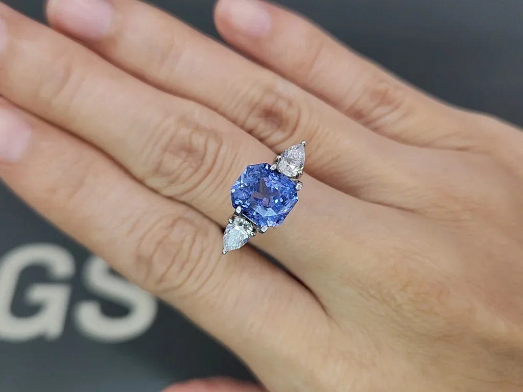 Sapphire Cornflower Blue  radiant cut 5.00 carats, Sri Lanka Image №5