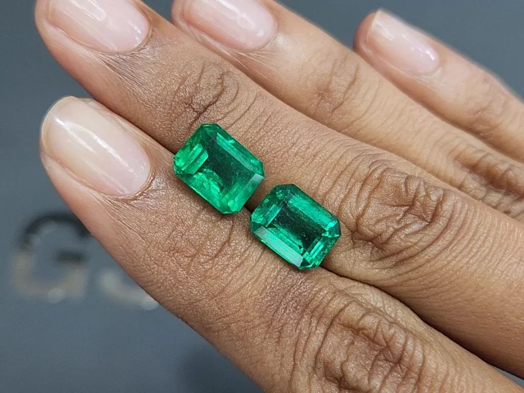 Pair of emeralds octagon cut 6.89 carats, Zambia Image №2
