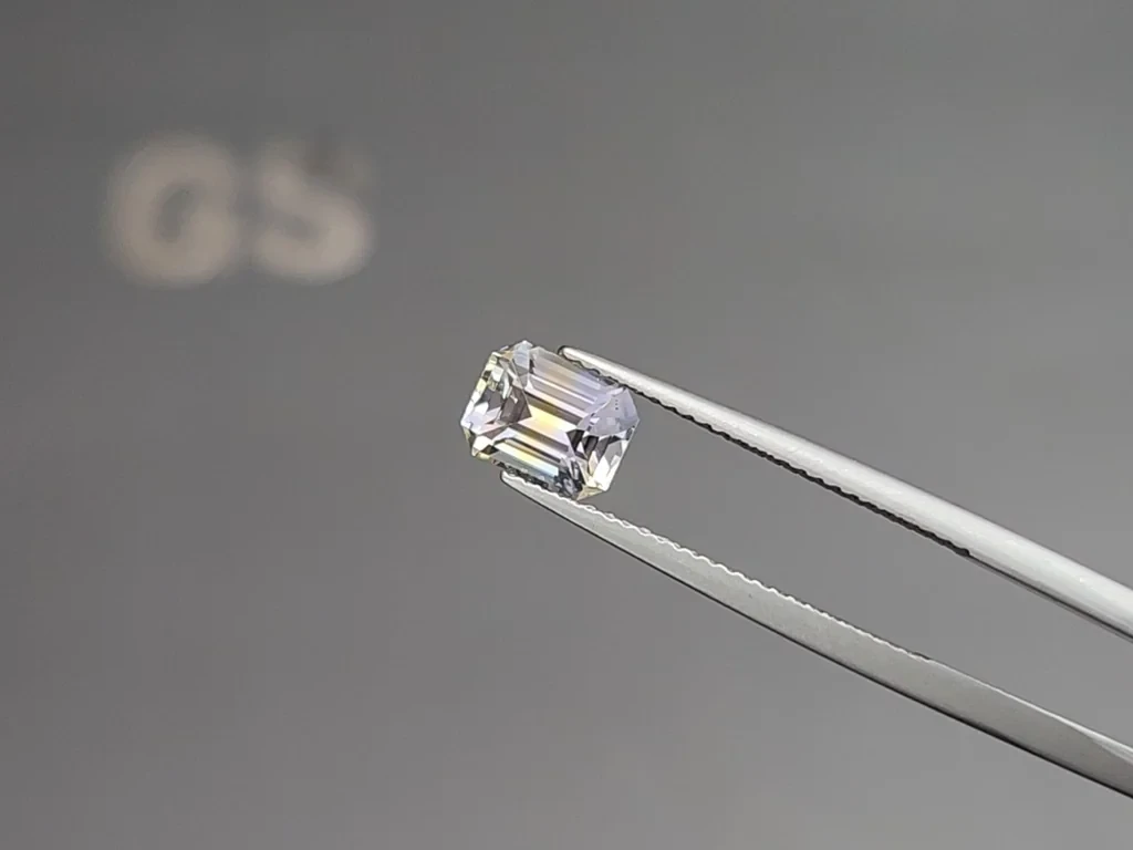 Unheated sapphire Bi-color octagon cut 1.37 carats, Madagascar Image №3