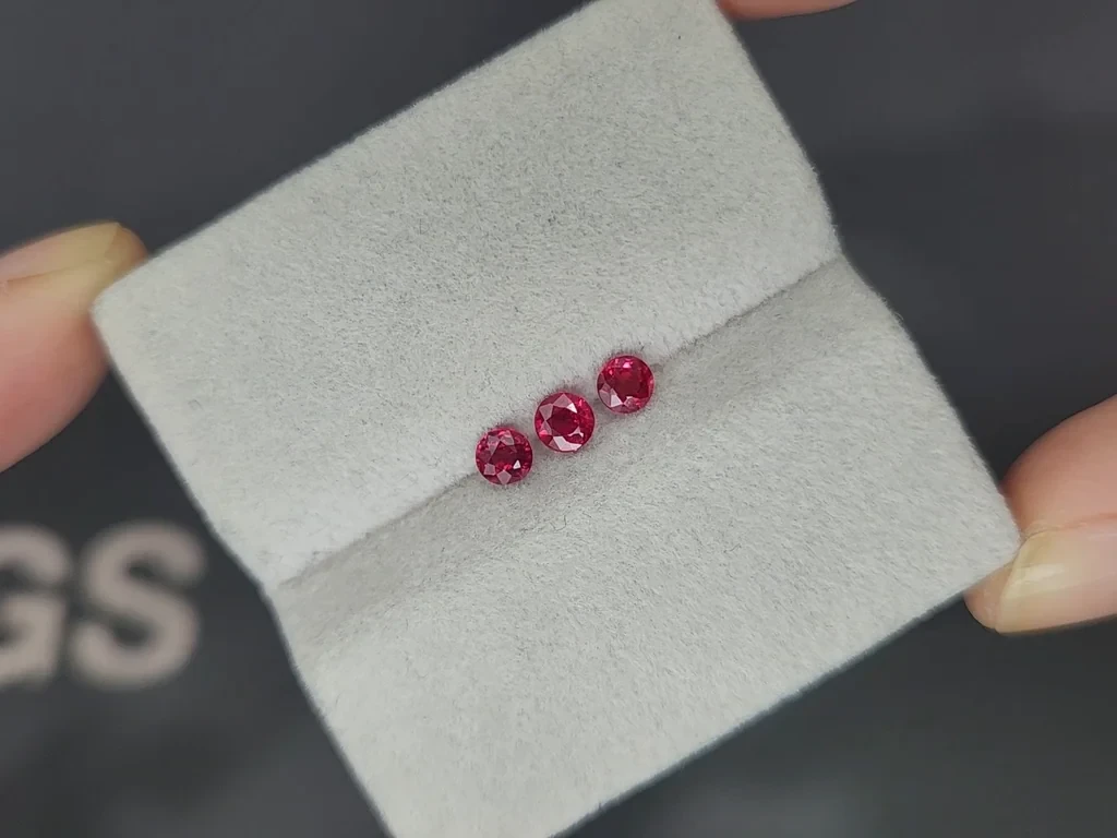 Set of rubies Pegeon Blood Red  round cut 0.80 carats, Mozambique Image №3