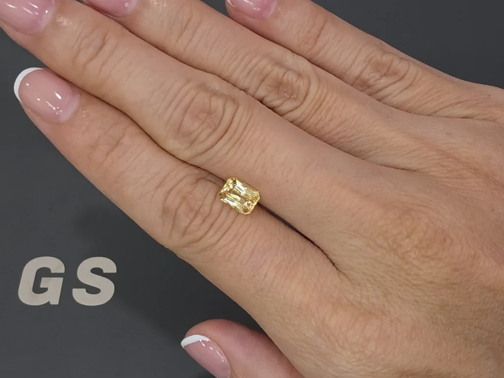 Unheated Vivid yellow sapphire radiant cut 1.51 carats, Sri Lanka Image №2