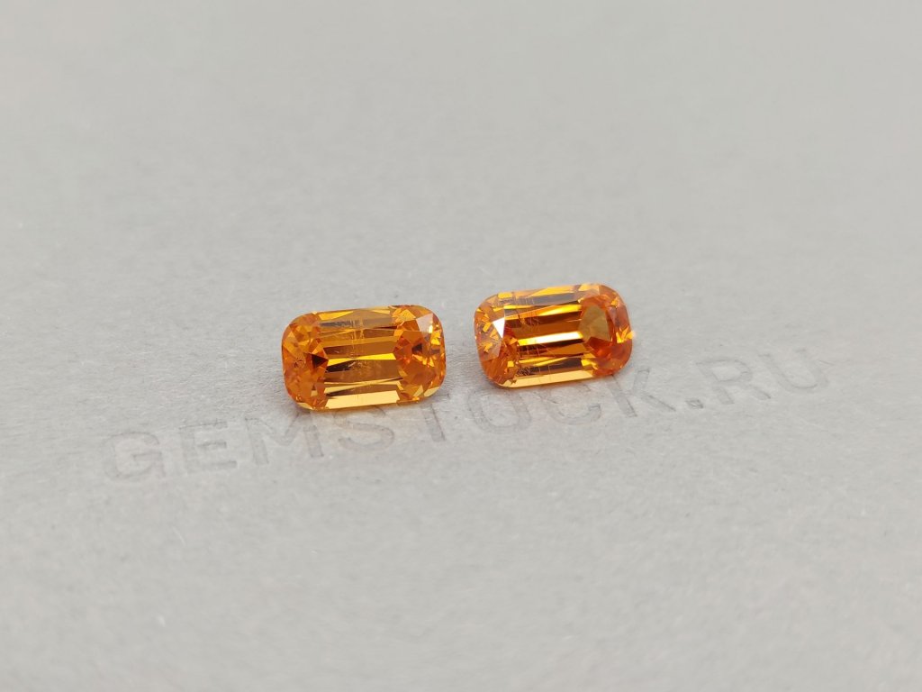 Pair of vibrant cushion cut Fanta-coloured spessartines 8.03 ct, Nigeria Image №2