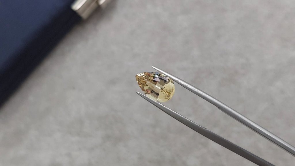 Yellow beryl in pear cut 2.36 carats, Nigeria Image №3