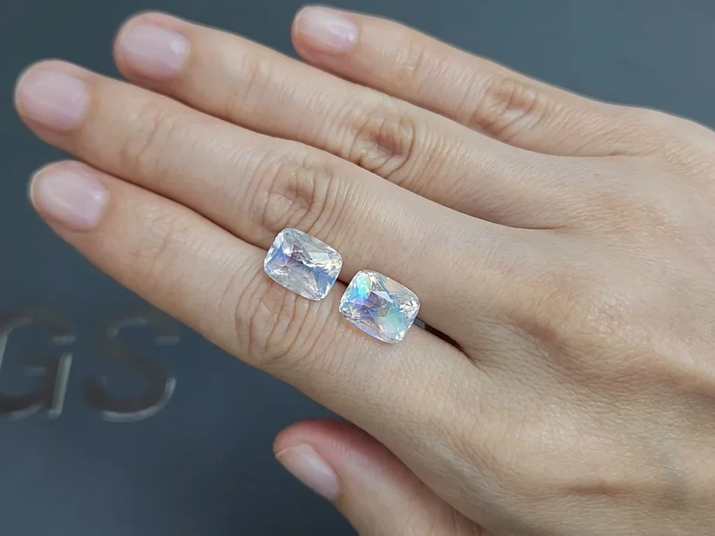 Pair of rainbow moonstones in faceted cushion cut 8.00 carats, Madagascar Image №2