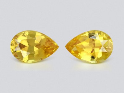 Pair of unheated yellow sapphires in pear cut 2.01 carats, Madagascar photo