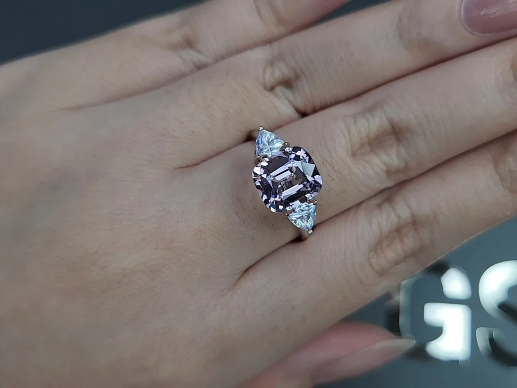 Lavender spinel  cushion cut 3.12 carats, Burma Image №5