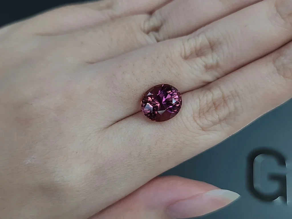 Pink-orange oval cut tourmaline 4.93 carats, Africa Image №2