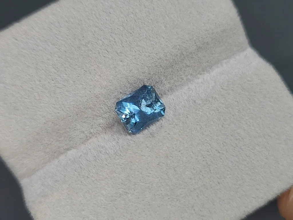 Santa Maria aquamarine radiant cut 1.19 carats, Madagascar Image №4