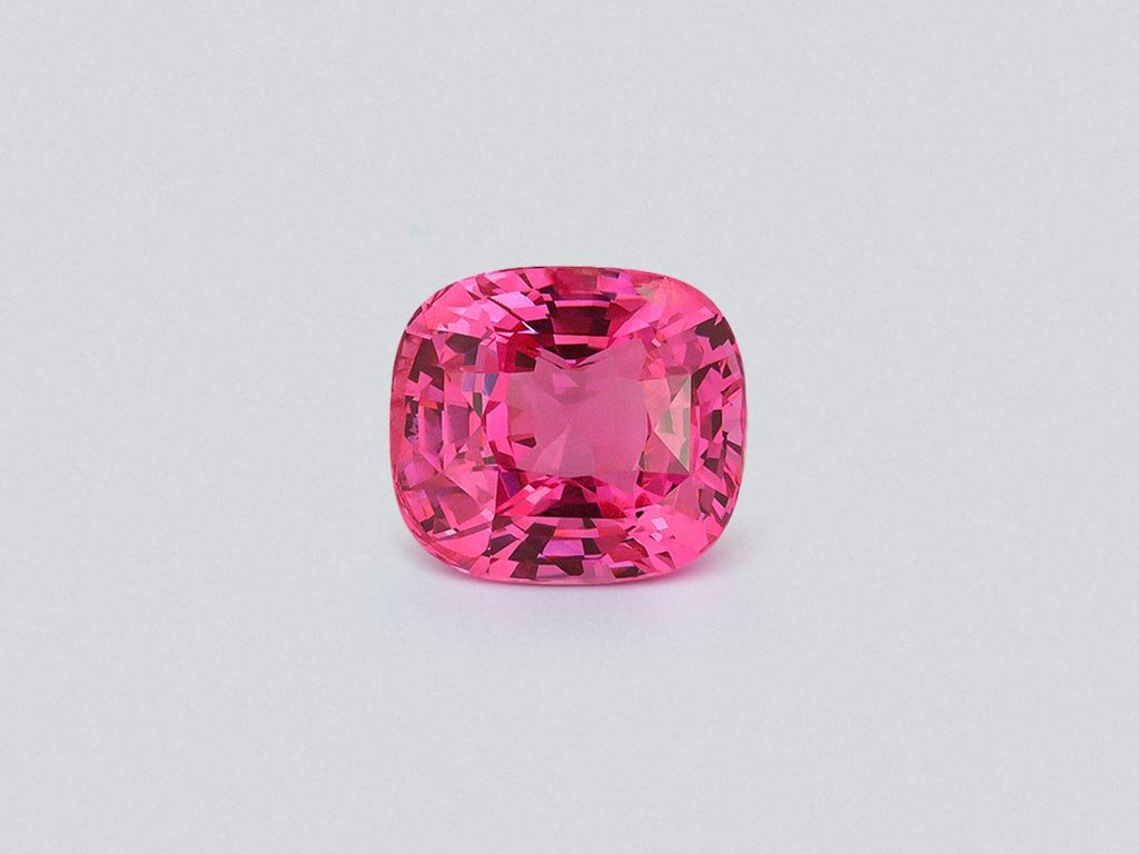 Spinel Mahenge Vivid Pink cushion cut 6.09 carats, Tanzania   Image №1