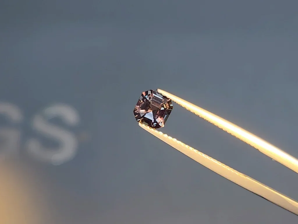 Sapphire Teal octagon cut 1.22 carats, Madagascar Image №7