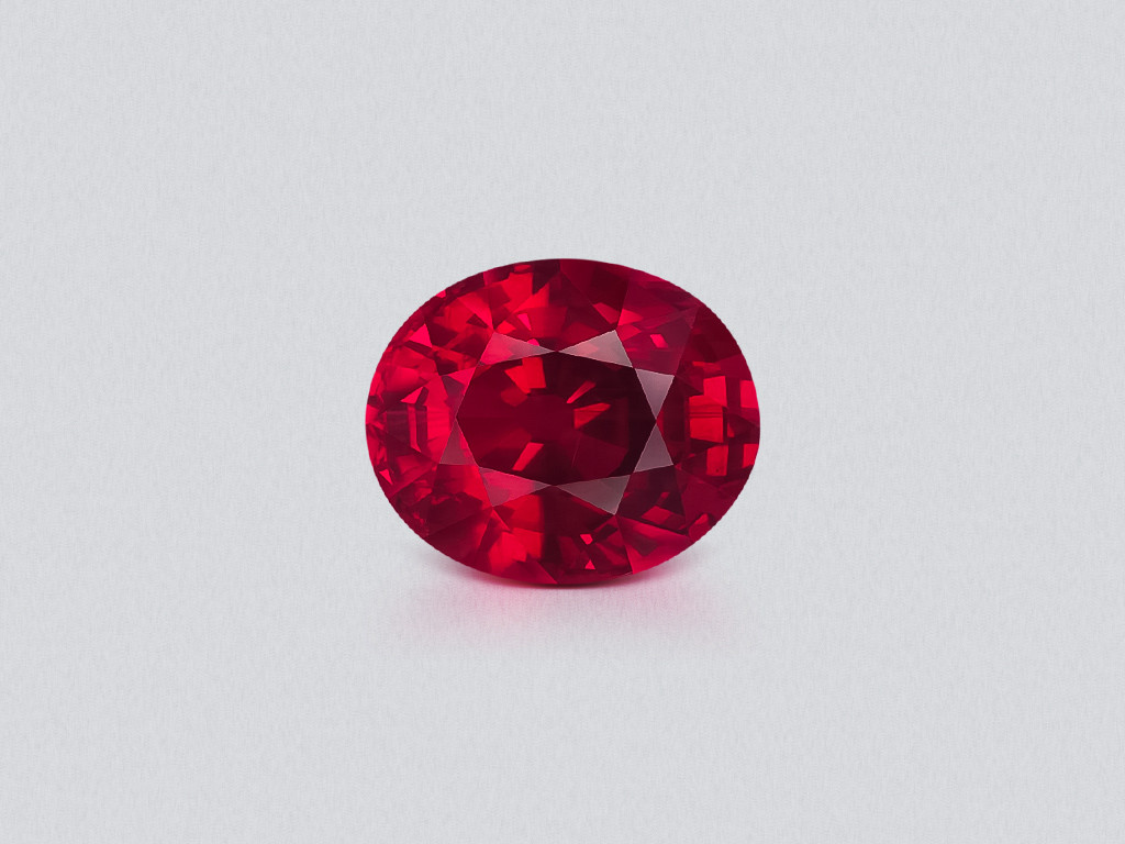 Unheated ruby Crimson Red oval cut 2.06 carats, Mozambique. Gubelin Image №1