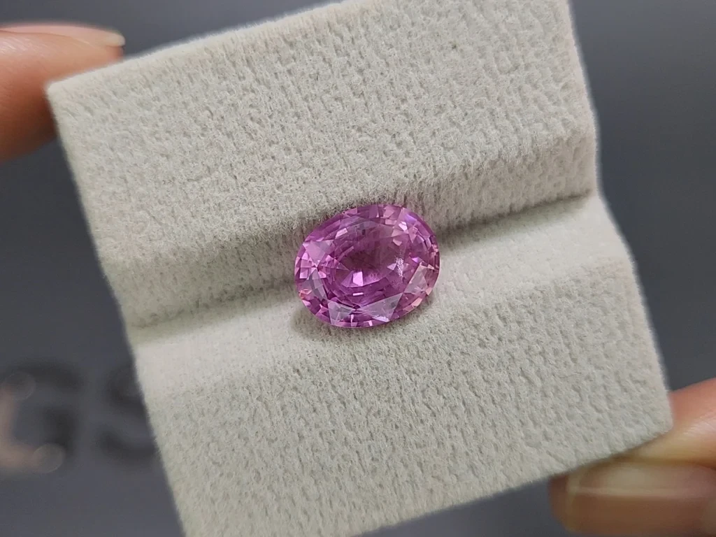 Unheated pink sapphire oval cut 5.52 carats, Sri Lanka Image №4