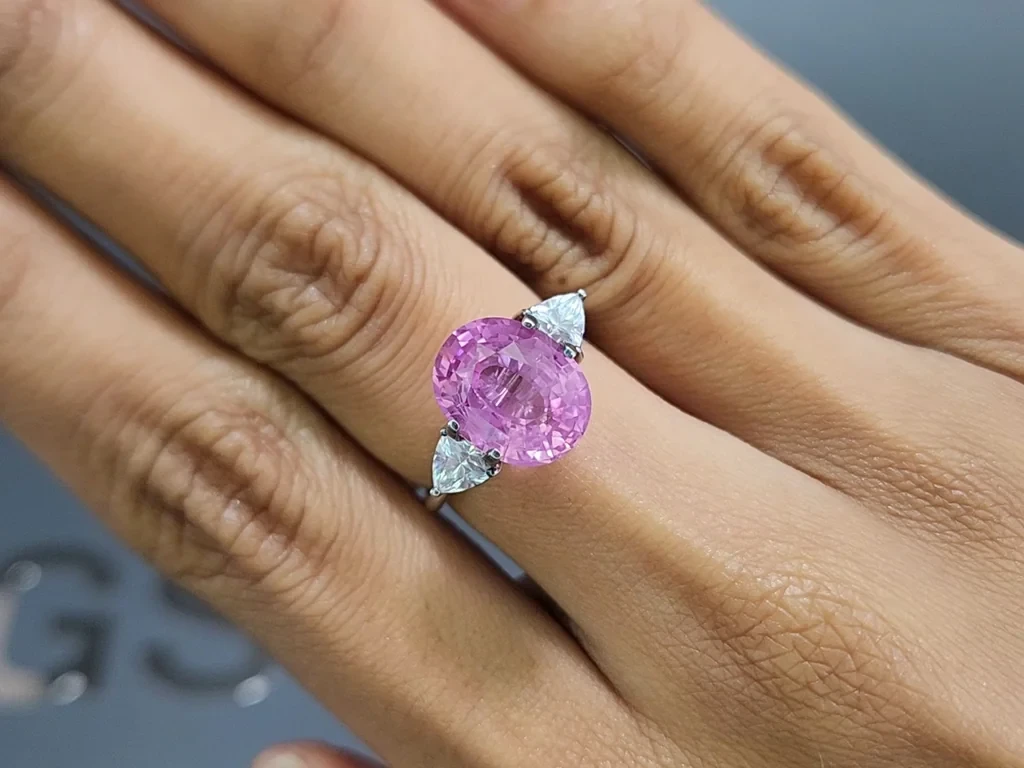 Unheated pink sapphire oval cut 5.52 carats, Sri Lanka Image №5