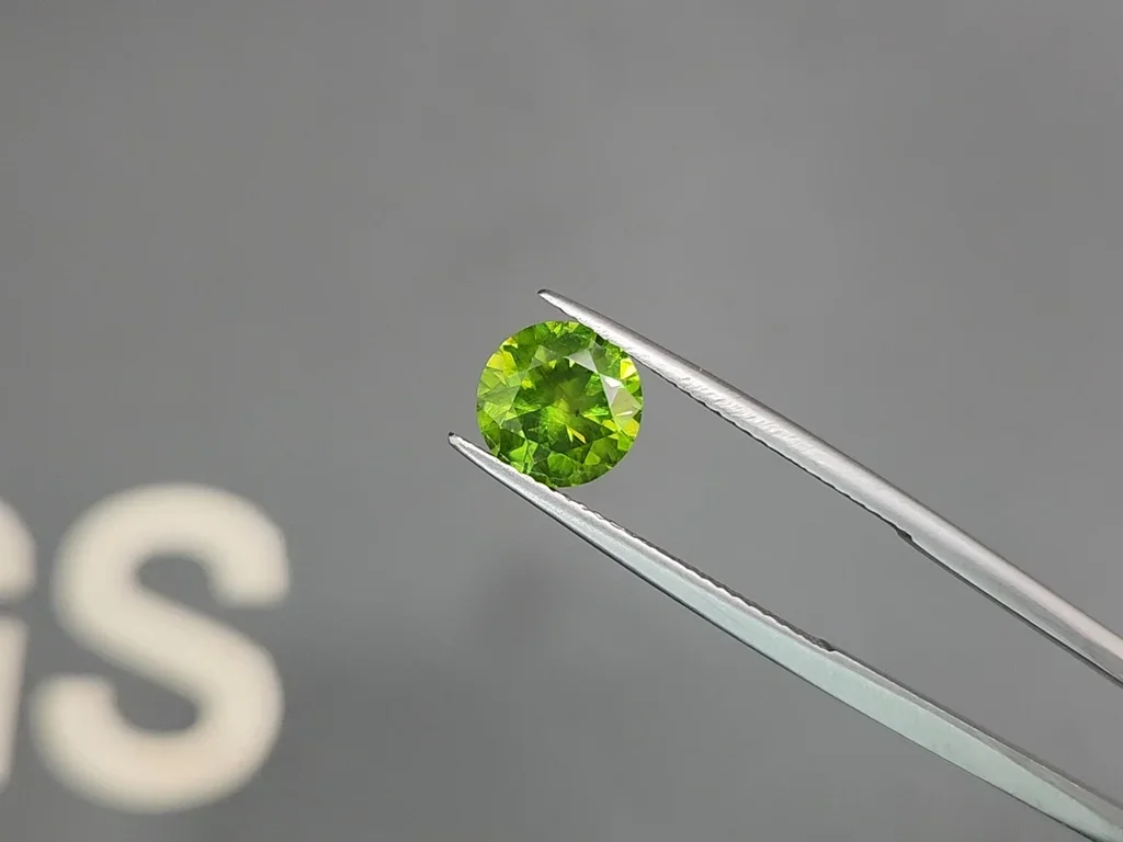 Demantoid with horse tail like inclusion1.96 ct, Ural Mountains  Image №3