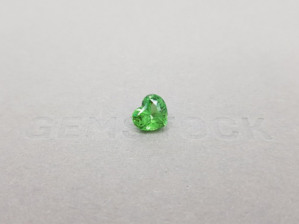 Bright heart cut tsavorite 2.05 ct, Tanzania Image №1