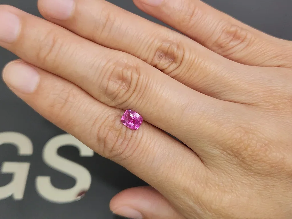 Unheated Vivid Pink sapphire in cushion cut 1.05 carats, Sri Lanka Image №2