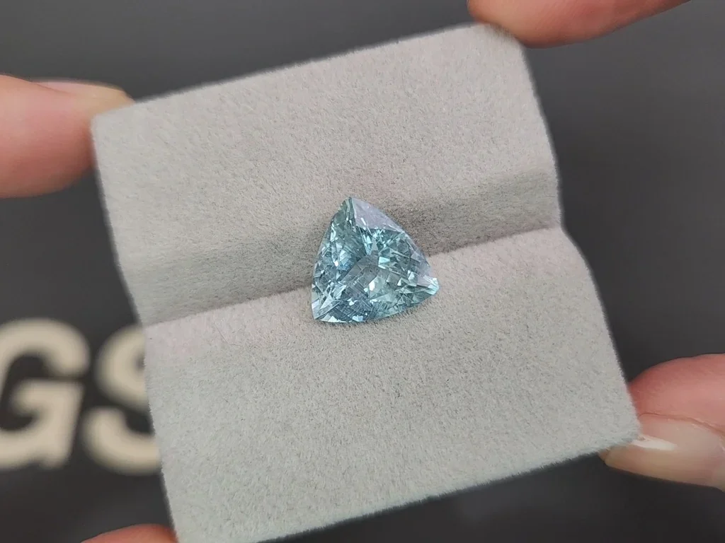 Aquamarine trillion cut 3.94 carats, Brazil Image №4