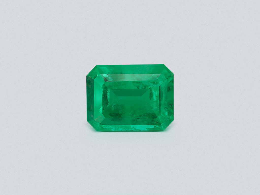 Vivid green emerald in octagon cut 1.54 carats, Pakistan Image №1
