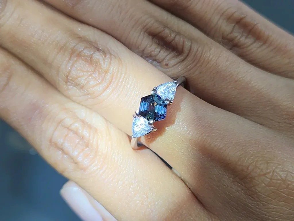 Sapphire color change hexagon cut 1.12 carats, Madagascar Image №12