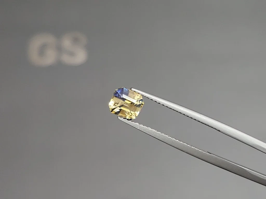 Unheated sapphire Bi-color octagon cut 2.16 carats, Madagascar Image №3