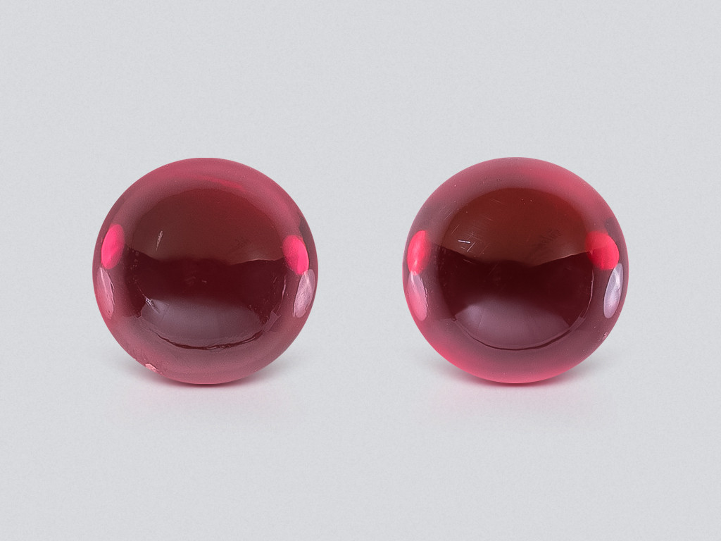 Pair of rhodolite garnets cabochon cut 3.85 carats, Madagascar Image №1