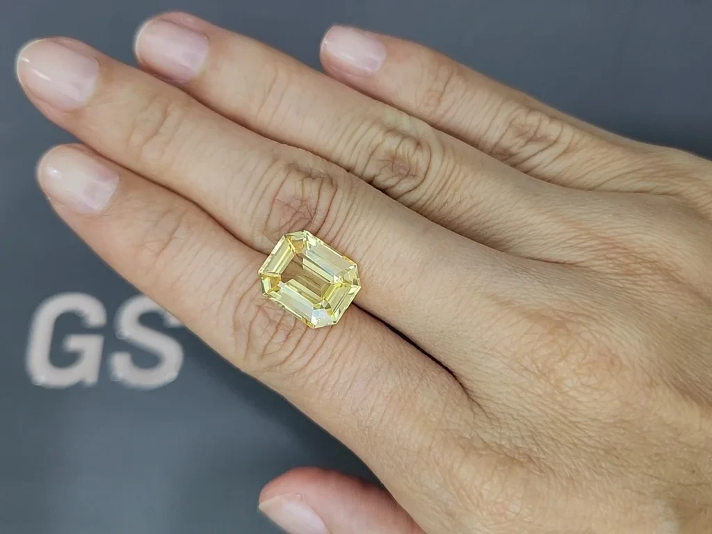 Unheated Intense Yellow sapphire in octagon cut 9.01 carats, Sri Lanka Image №2