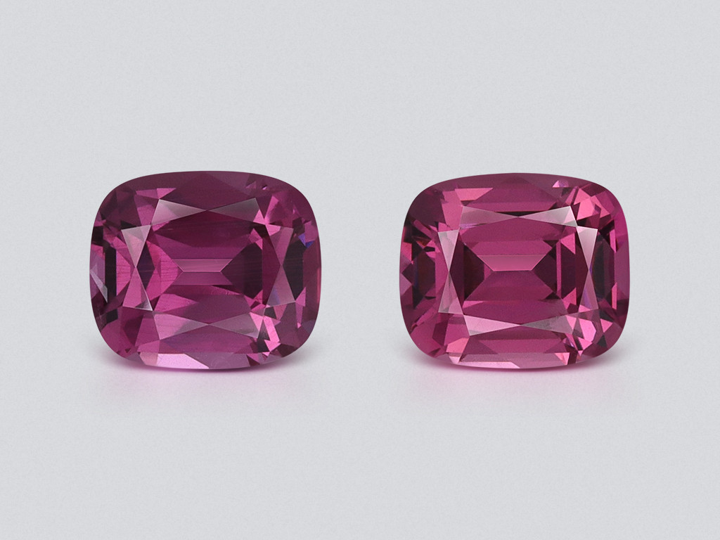 Pair of rhodolite garnets cushion cut 2.84 carats, Madagascar Image №1