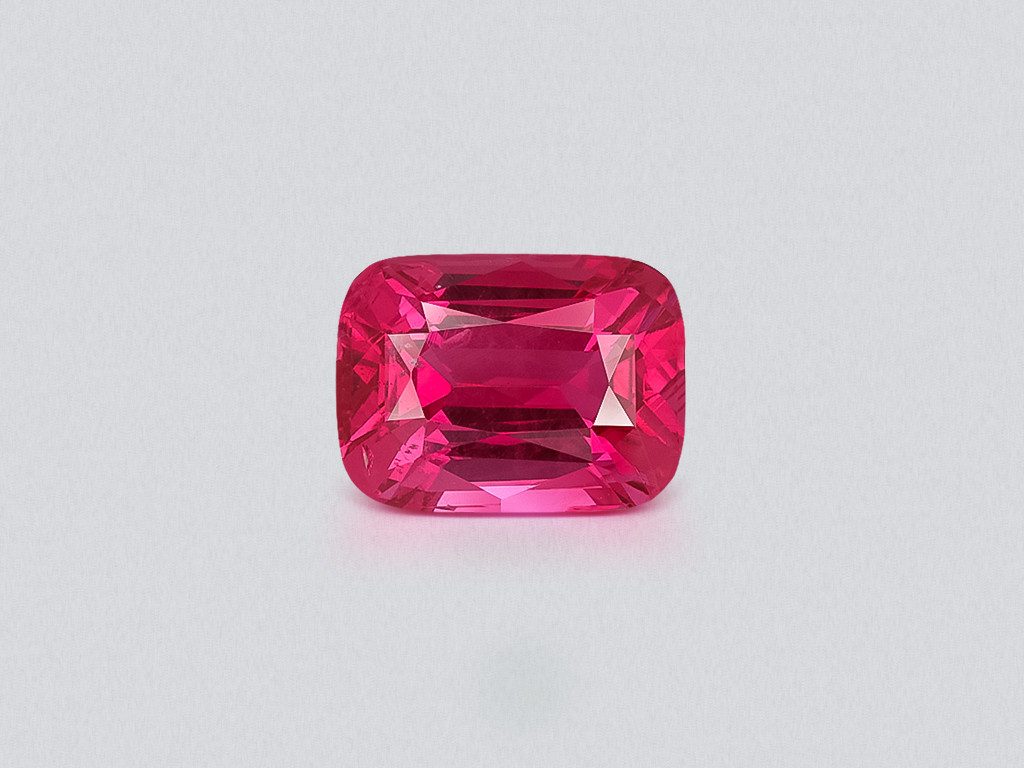 Spinel Mahenge Vivid Pink cushion cut  4.00 carats, Tanzania Image №1