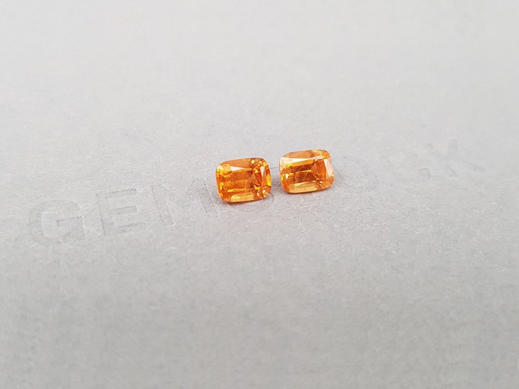Pair of spessartines in cushion cut 1.84 ct, Africa Image №2