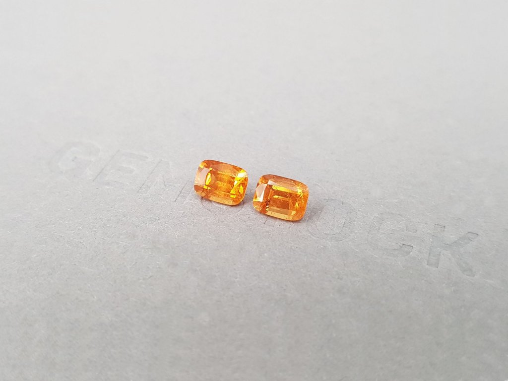Pair of spessartines in cushion cut 1.84 ct, Africa Image №3