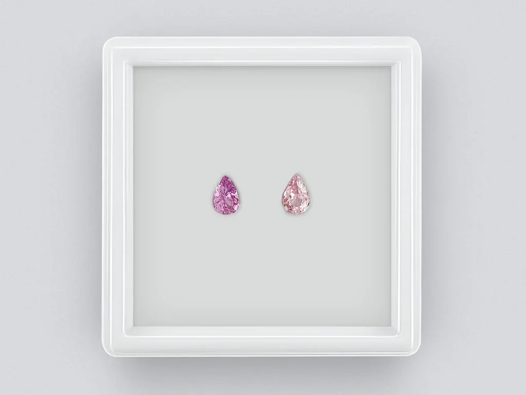 Contrasting pair of untreated pear cut sapphires 1.15 ct Image №1
