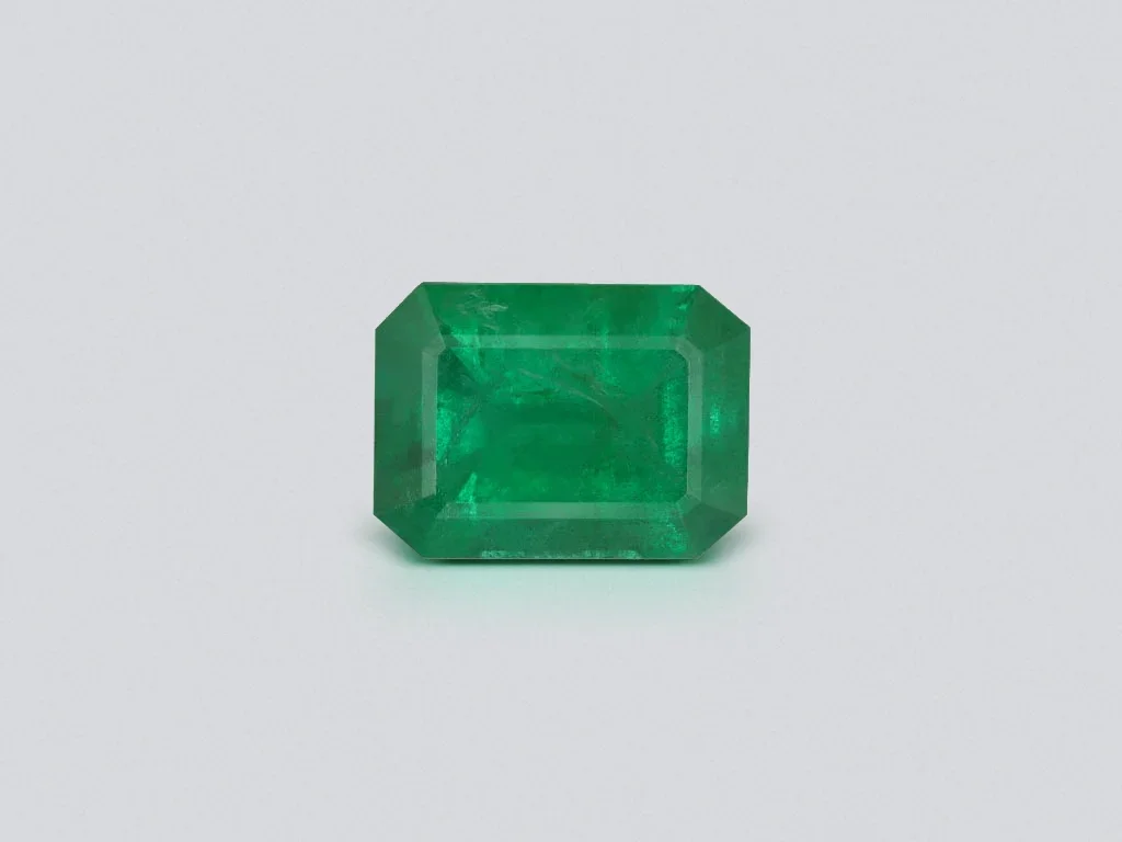 Intense Green emerald 4.51 carats in octagon cut, Zambia Image №1