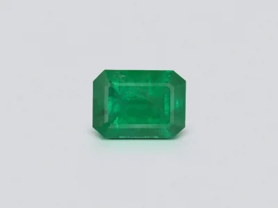 Intense Green emerald 4.51 carats in octagon cut, Zambia photo