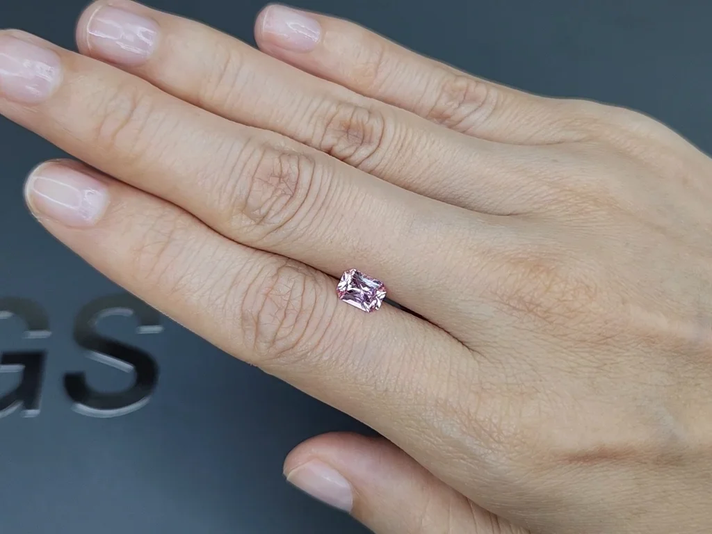 Baby pink sapphire in radiant cut 1.04 carats, Madagascar Image №2