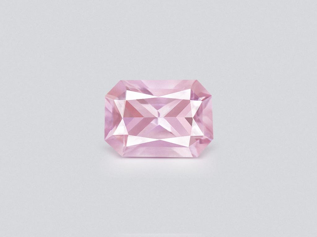 Baby pink sapphire in radiant cut 1.04 carats, Madagascar Image №1