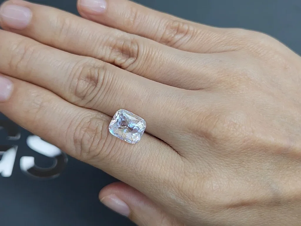 Rainbow moonstone in faceted cushion cut 4.17 carats, Madagascar Image №2