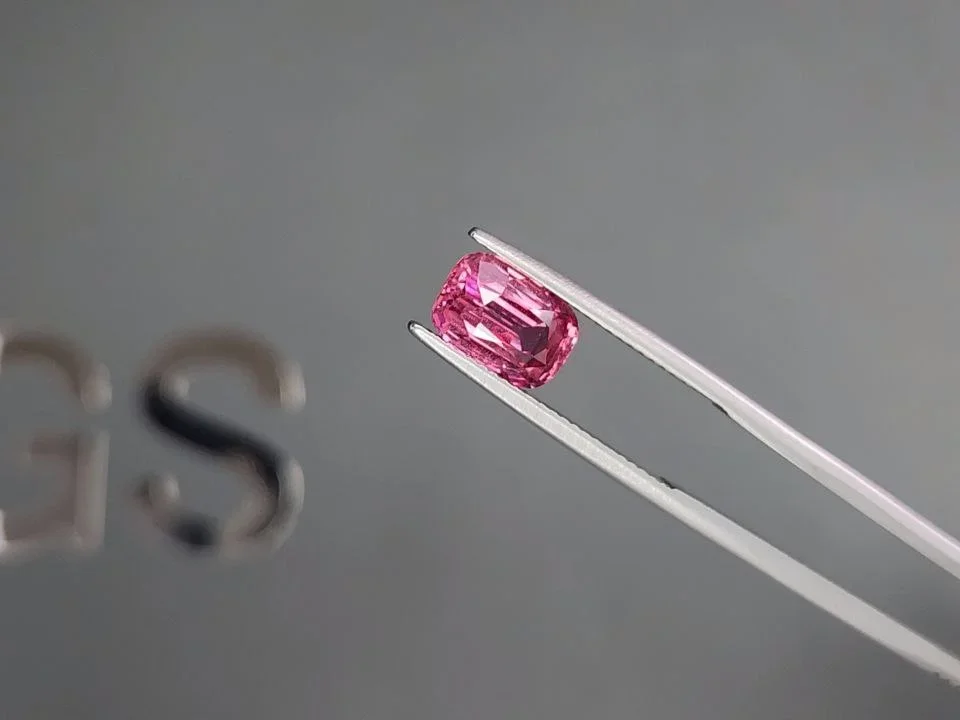 Vivid pink Mahenge pink spinel in cushion cut  3.11 carats, Tanzania Image №3