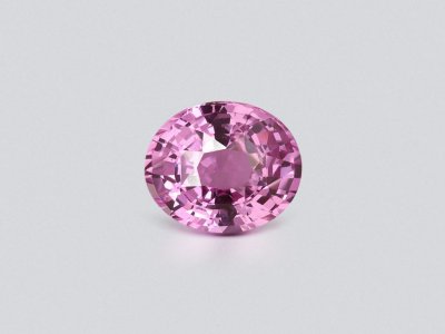 Unheated pink sapphire in oval cut 1.50 carats, Sri Lanka photo