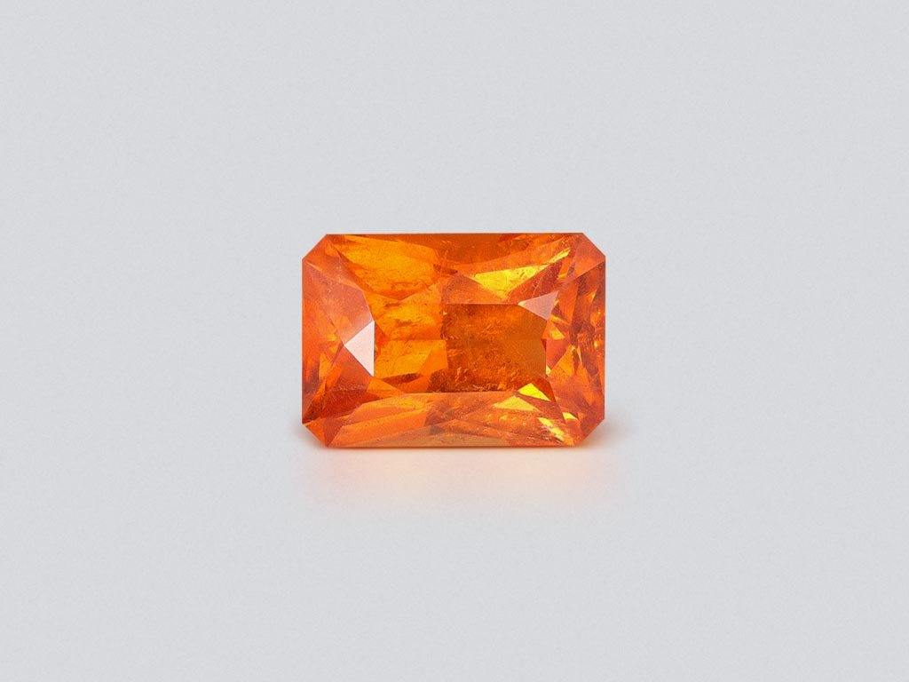 Garnet spessartine Fanta color radiant cut 4.86 carats Image №1