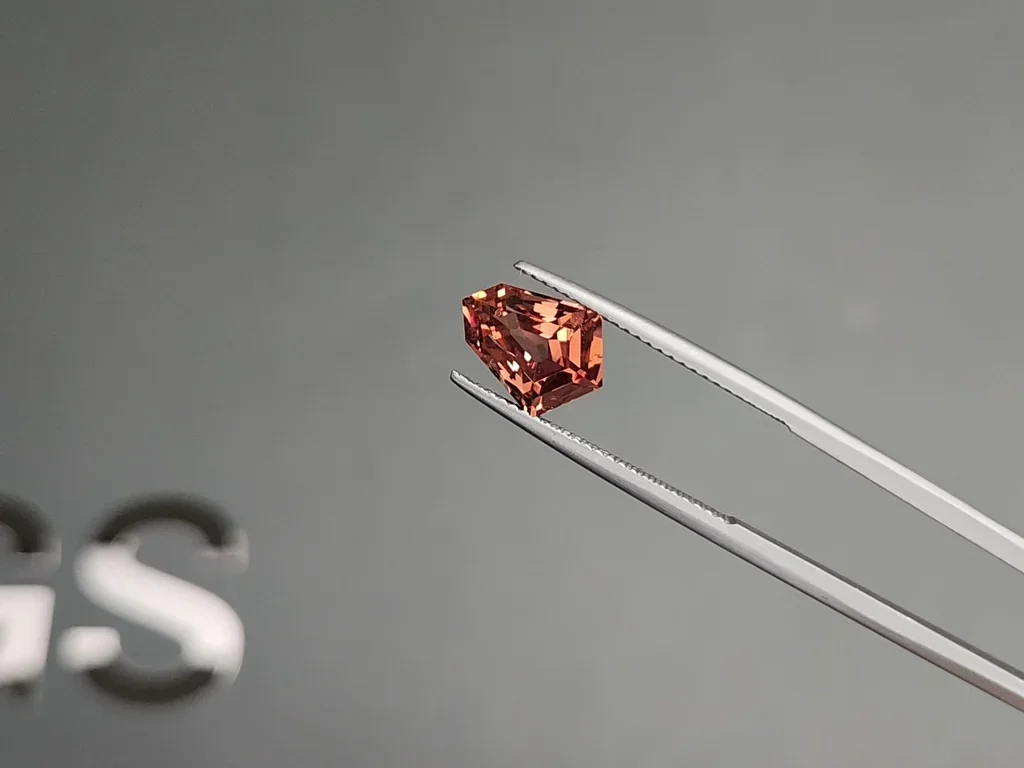 Spinel in fancy cut 2.86 carats, Burma Image №3