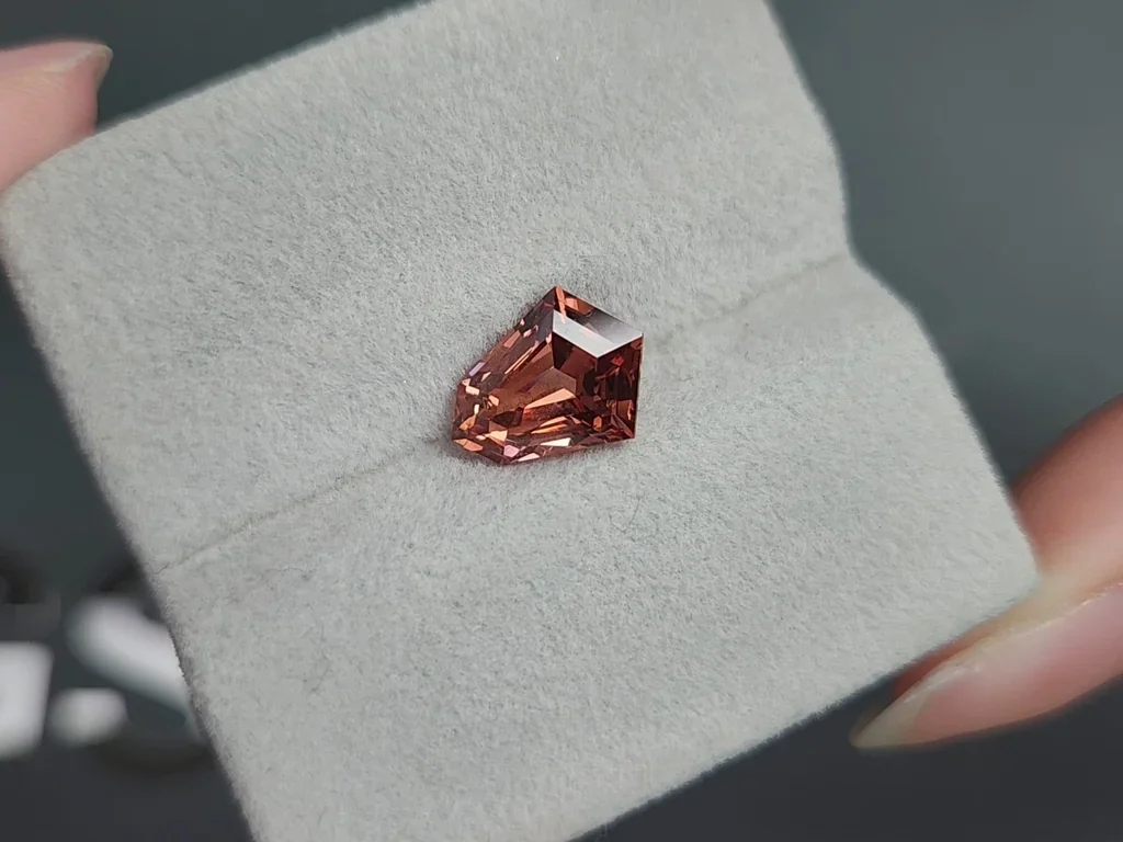 Spinel in fancy cut 2.86 carats, Burma Image №4