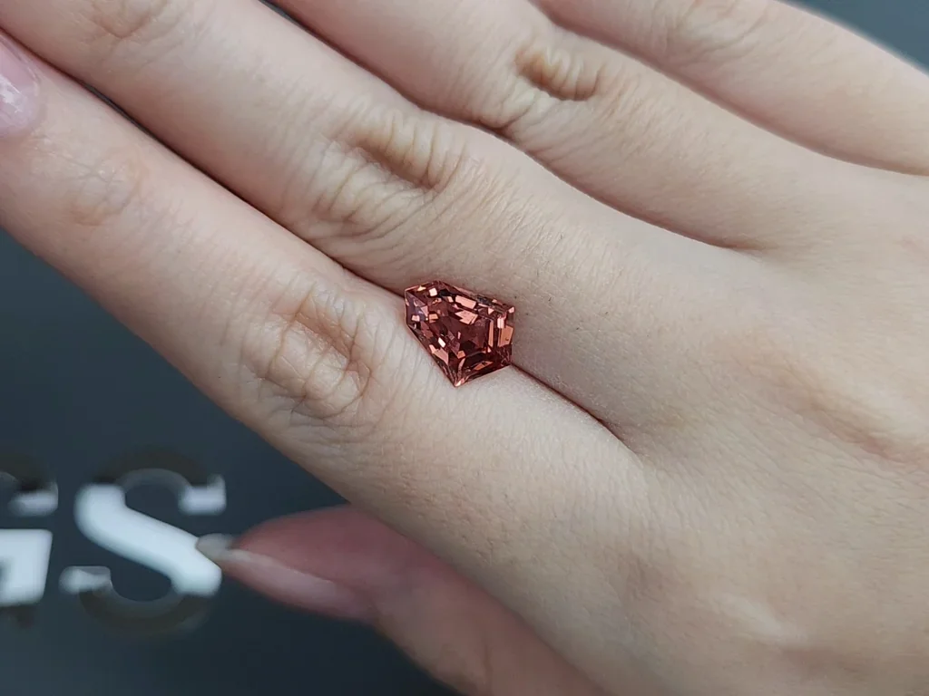 Spinel in fancy cut 2.86 carats, Burma Image №2