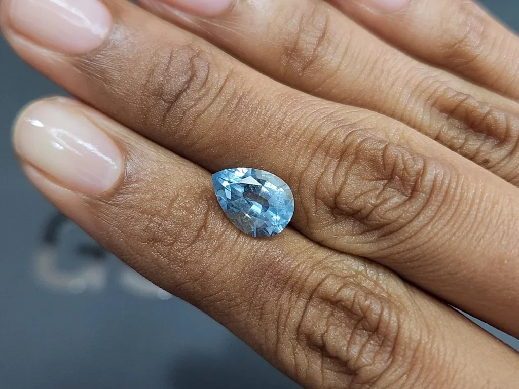 Aquamarine pear cut 2.50 carats, Madagascar Image №2