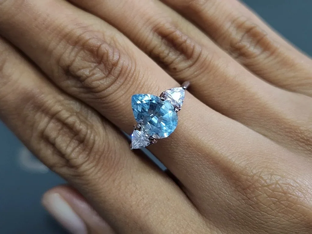 Aquamarine pear cut 2.50 carats, Madagascar Image №5