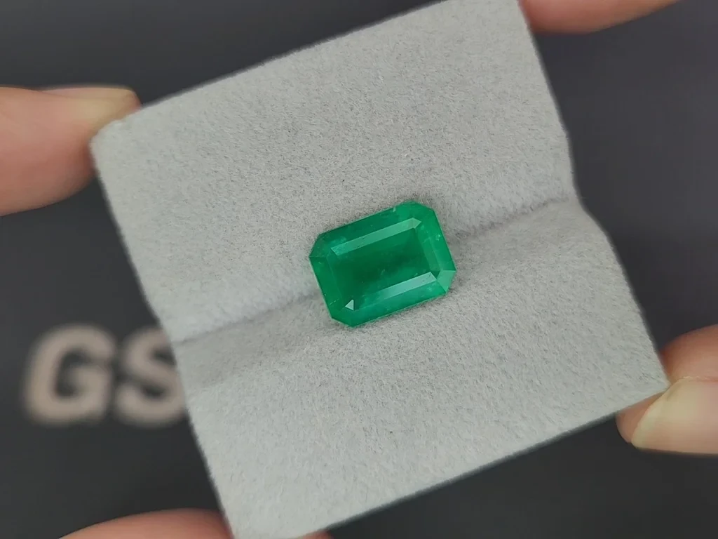 Emerald octagon cut 4.30 carats, Colombia Image №4